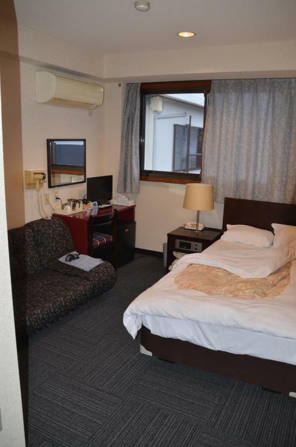 Business Hotel Top Inn Kagurano Вакаяма Екстер'єр фото