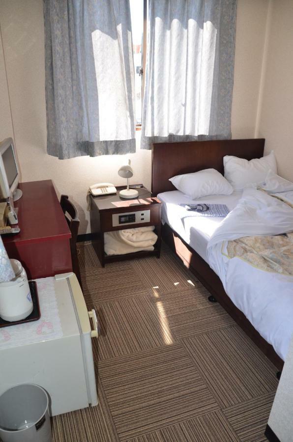 Business Hotel Top Inn Kagurano Вакаяма Екстер'єр фото